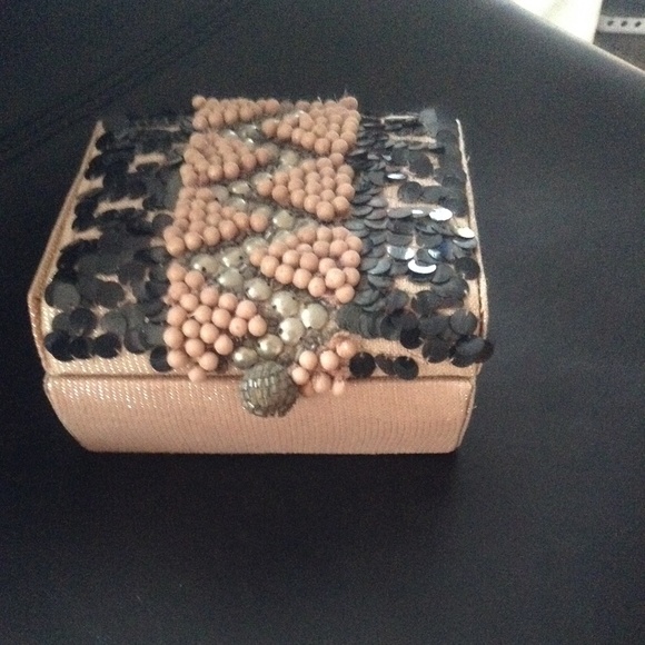 Jewelry case